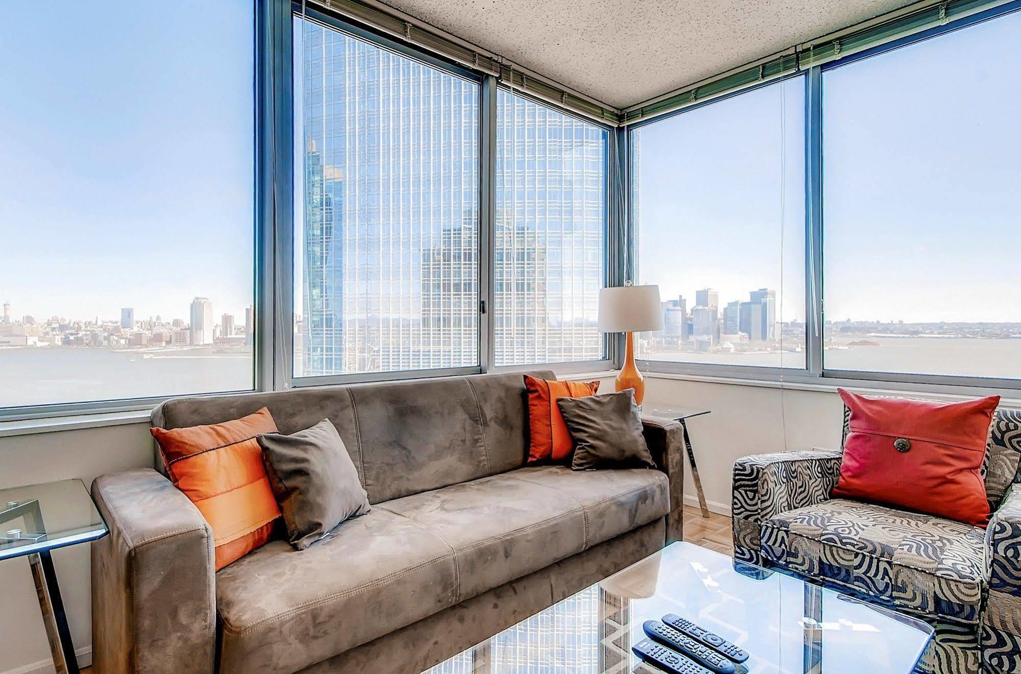 Global Luxury Suites At Exchange Jersey City Exterior foto